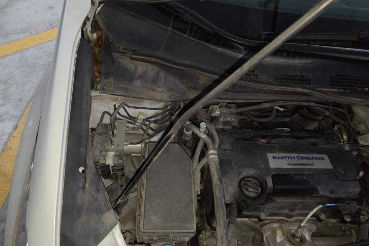 Used Honda Odyssey 2015 Updated Version 2.4L Smart Edition Engine Bay Right