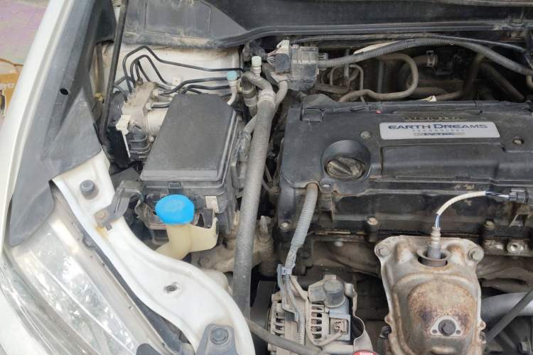 Used Honda Odyssey 2015 Revised 2.4L Luxury Edition Engine Bay Right