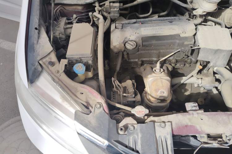 Used Honda Odyssey 2015 2.4L Prestige Edition Engine Bay Right