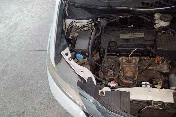 Used Honda Odyssey 2015 Revised 2.4L Luxury Edition Engine Bay Right