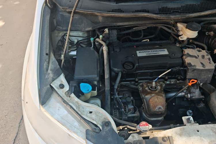 Used Honda Odyssey 2015 Revised 2.4L Luxury Edition Engine Bay Right