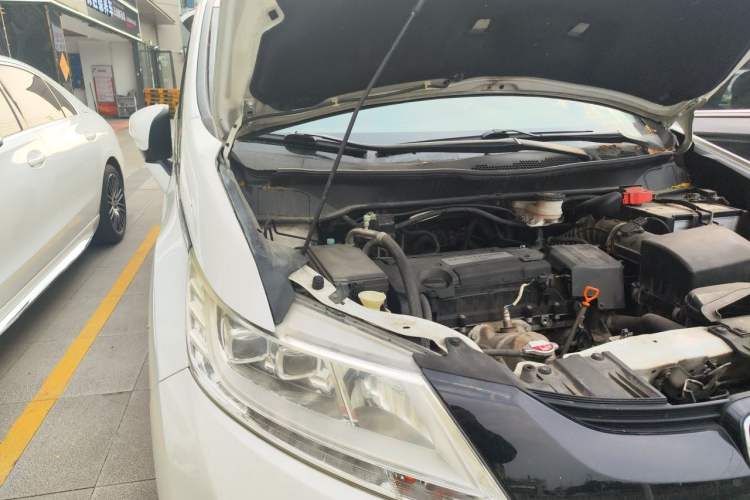 Used Honda Odyssey 2015 2.4L Smart Edition Engine Bay Right