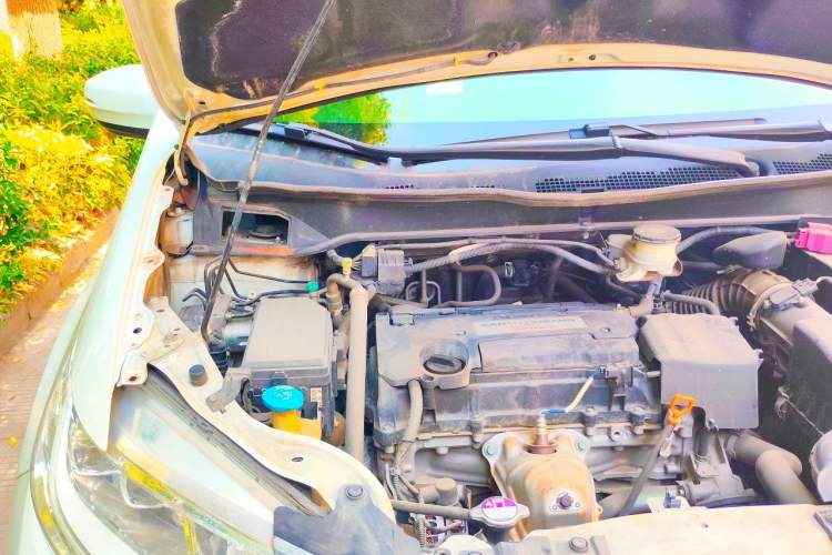 Used Honda Odyssey 2015 Revised Version 2.4L Supreme Edition Engine Bay Right