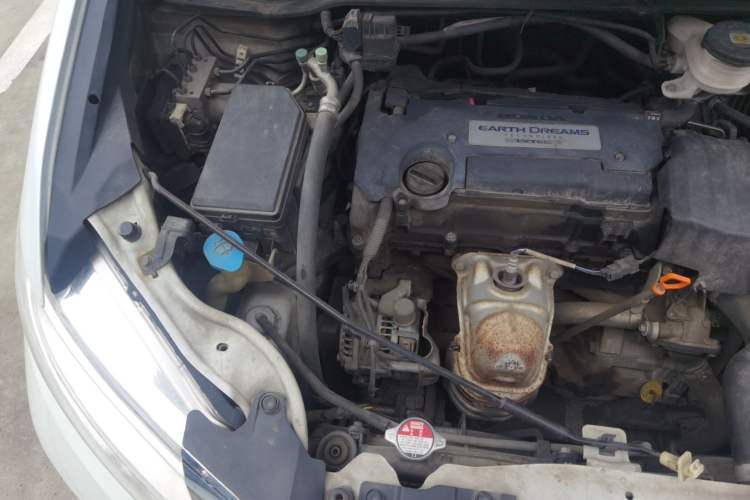 Used Honda Odyssey 2015 Updated 2.4L Smart Cool Version Engine Bay Right