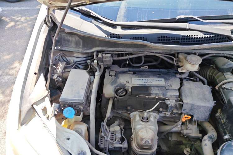 Used Honda Odyssey 2015 Updated Version 2.4L Smart Edition Engine Bay Right