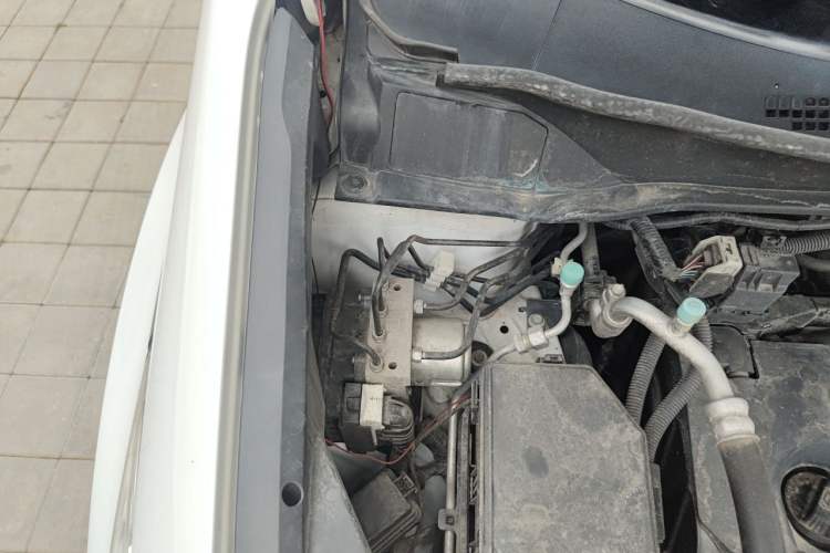 Used Honda Odyssey 2015 2.4L Smart Edition Engine Bay Right