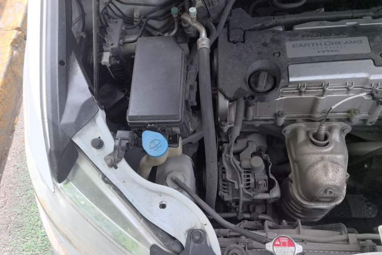 Used Honda Odyssey 2015 2.4L Prestige Edition Engine Bay Right