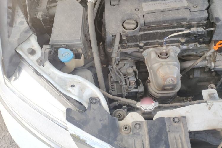 Used Honda Odyssey 2015 Updated Version 2.4L Smart Edition Engine Bay Right