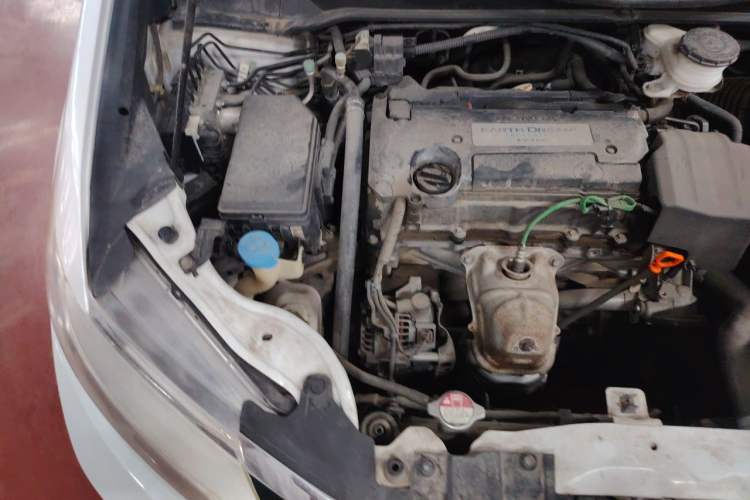 Used Honda Odyssey 2015 Revised Version 2.4L Supreme Edition Engine Bay Right