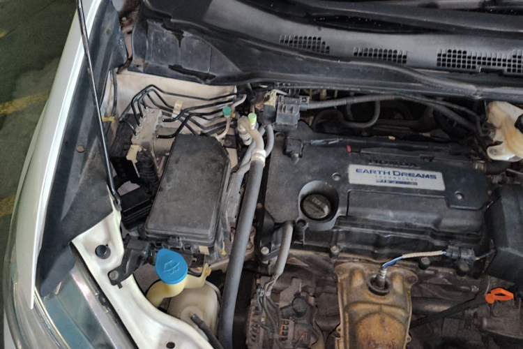 Used Honda Odyssey 2015 Updated Version 2.4L Smart Edition Engine Bay Right