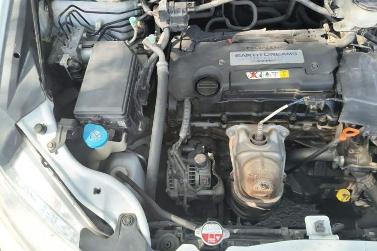 Used Honda Odyssey 2015 2.4L Smart Edition Engine Bay Right