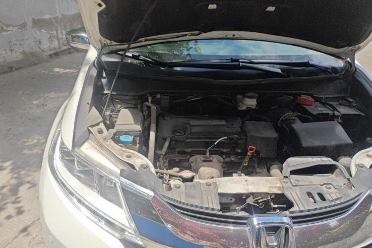 Used Honda Odyssey 2015 Updated Version 2.4L Smart Edition Engine Bay Right