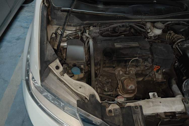 Used Honda Odyssey 2015 Updated Version 2.4L Smart Edition Engine Bay Right