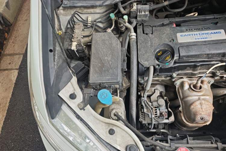Used Honda Odyssey 2015 2.4L Supreme Edition Engine Bay Right
