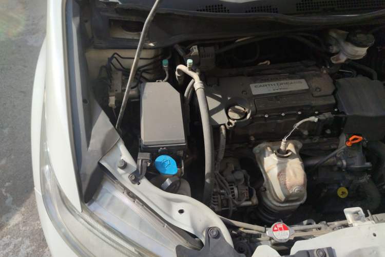 Used Honda Odyssey 2015 Revised 2.4L Luxury Edition Engine Bay Right