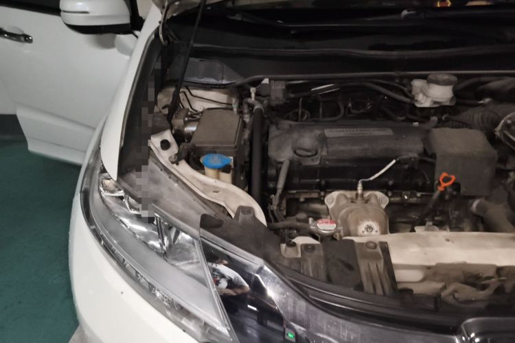 Used Honda Odyssey 2015 2.4L Smart Edition Engine Bay Right