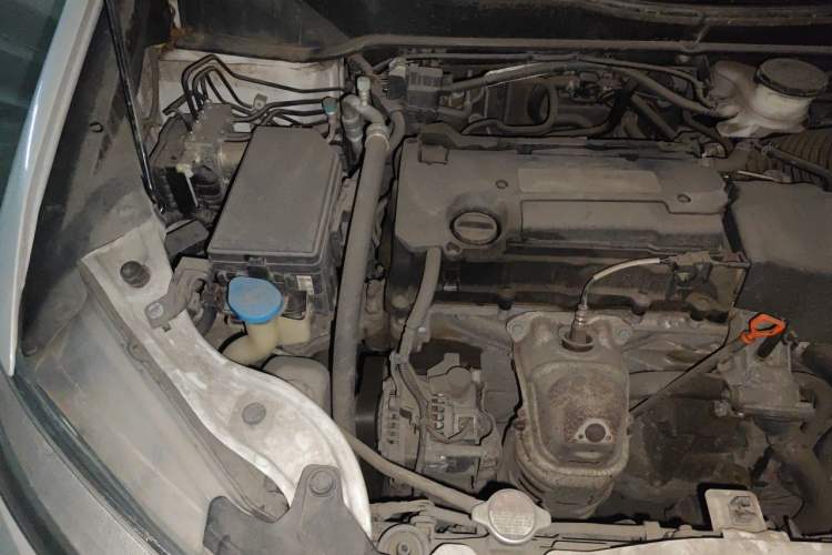 Used Honda Odyssey 2015 2.4L Smart Edition Engine Bay Right