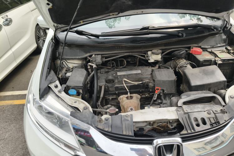 Used Honda Odyssey 2015 Updated Version 2.4L Smart Edition Engine Bay Right