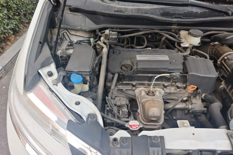 Used Honda Odyssey 2015 2.4L Smart Edition Engine Bay Right
