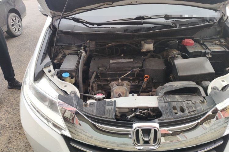 Used Honda Odyssey 2015 Revised 2.4L Luxury Edition Engine Bay Right