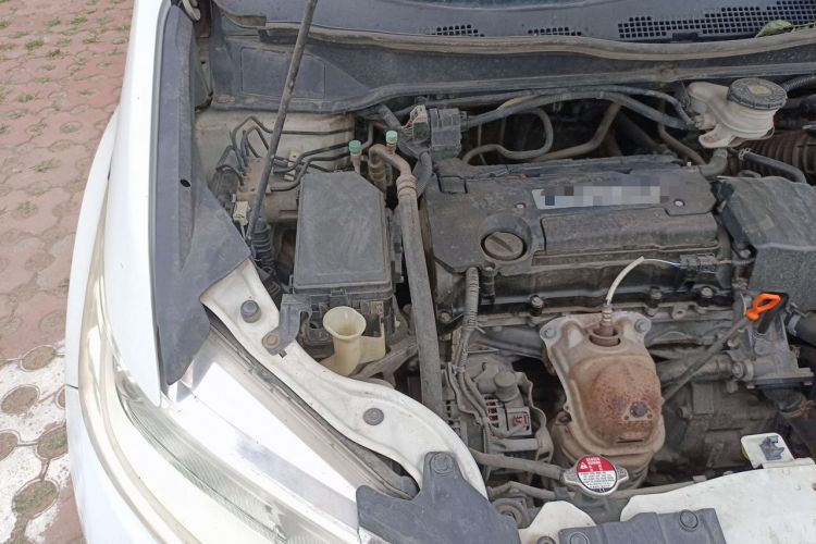 Used Honda Odyssey 2015 Revised Version 2.4L Supreme Edition Engine Bay Right