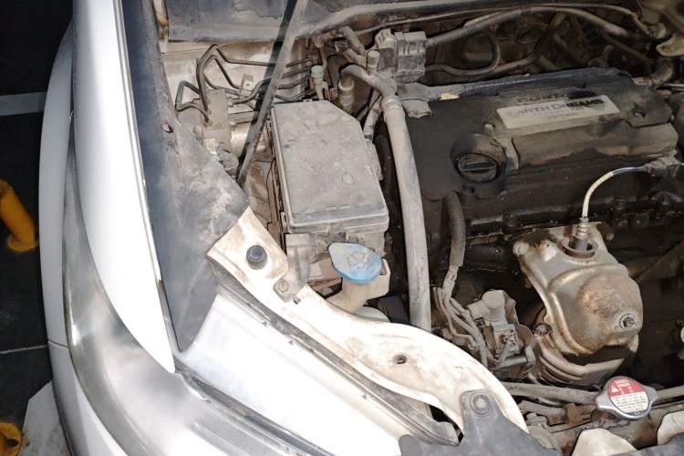 Used Honda Odyssey 2015 Updated Version 2.4L Smart Edition Engine Bay Right