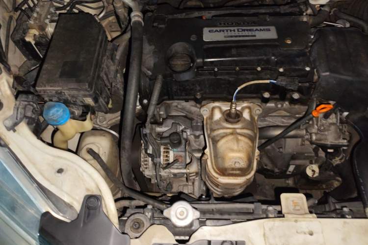 Used Honda Odyssey 2015 Revised 2.4L Luxury Edition Engine Bay Right