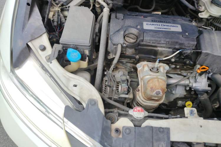 Used Honda Odyssey 2015 2.4L Luxury Edition Engine Bay Right