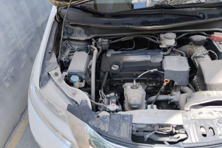 Used Honda Odyssey 2015 Revised Version 2.4L Supreme Edition Engine Bay Right