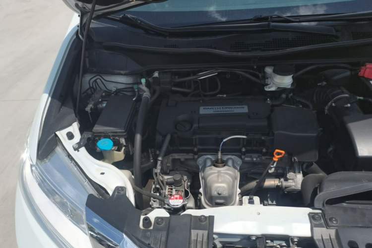 Used Honda Odyssey 2015 Revised Version 2.4L Supreme Edition Engine Bay Right