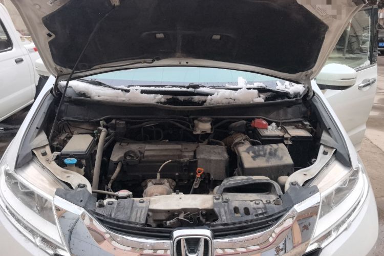 Used Honda Odyssey 2015 Revised Version 2.4L Supreme Edition Engine Bay