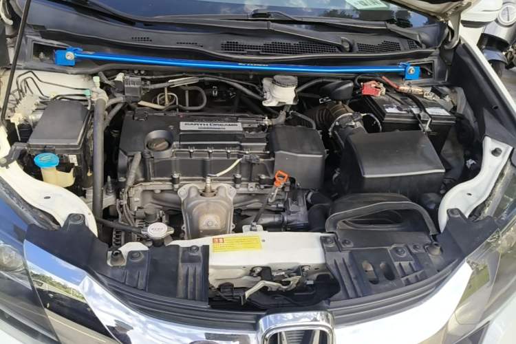 Used Honda Odyssey 2015 Updated Version 2.4L Smart Edition Engine Bay