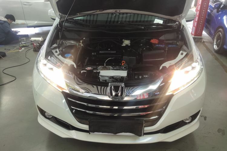 Used Honda Odyssey 2015 Updated Version 2.4L Smart Edition Engine Bay