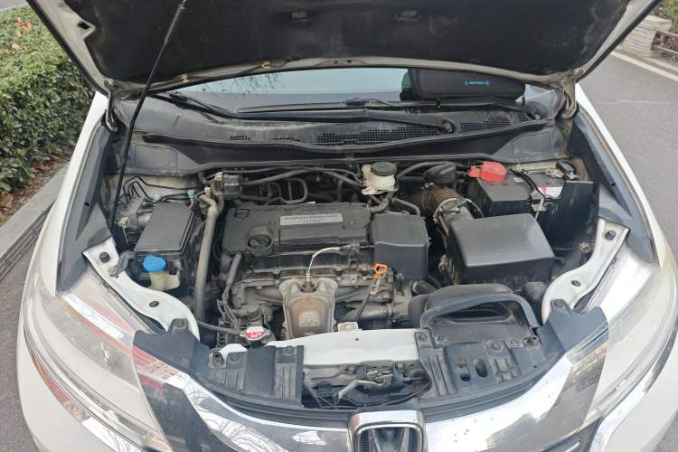 Used Honda Odyssey 2015 2.4L Smart Edition Engine Bay