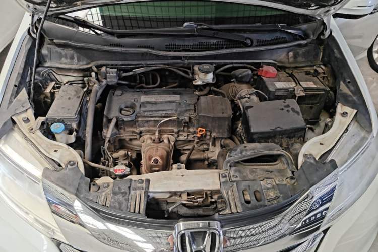 Used Honda Odyssey 2015 Updated 2.4L Smart Cool Version Engine Bay