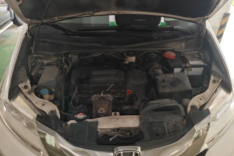 Used Honda Odyssey 2015 Updated Version 2.4L Smart Edition Engine Bay