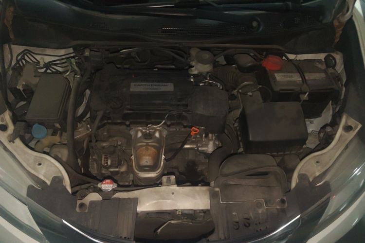 Used Honda Odyssey 2015 2.4L Smart Edition Engine Bay