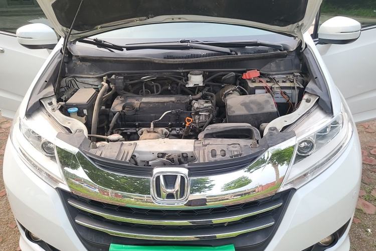 Used Honda Odyssey 2015 Updated Version 2.4L Smart Edition Engine Bay