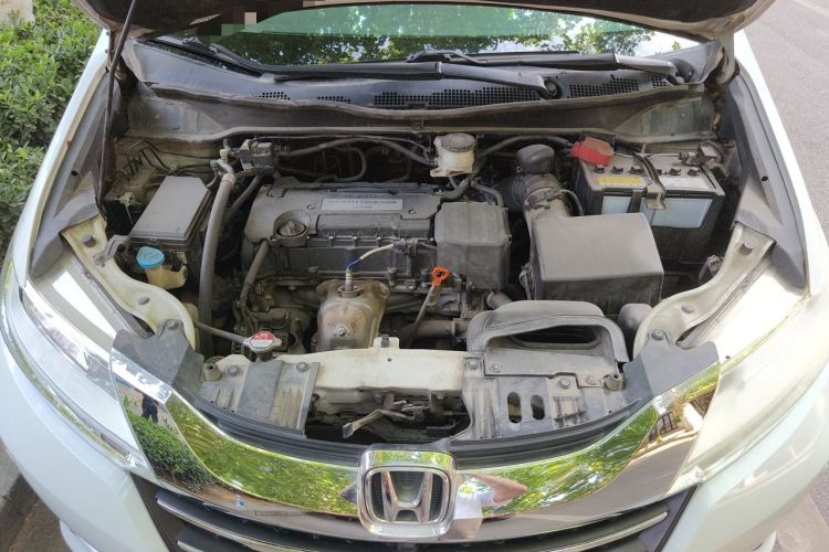 Used Honda Odyssey 2015 Revised Version 2.4L Supreme Edition Engine Bay
