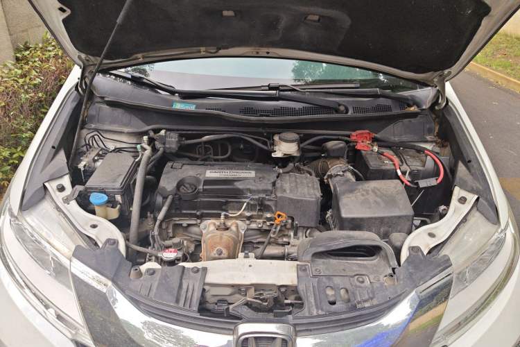 Used Honda Odyssey 2015 Updated Version 2.4L Smart Edition Engine Bay