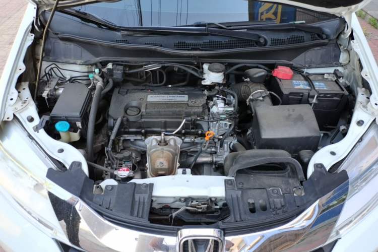 Used Honda Odyssey 2015 Revised Version 2.4L Supreme Edition Engine Bay