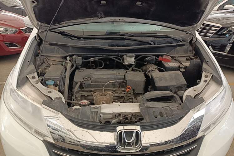 Used Honda Odyssey 2015 2.4L Prestige Edition Engine Bay