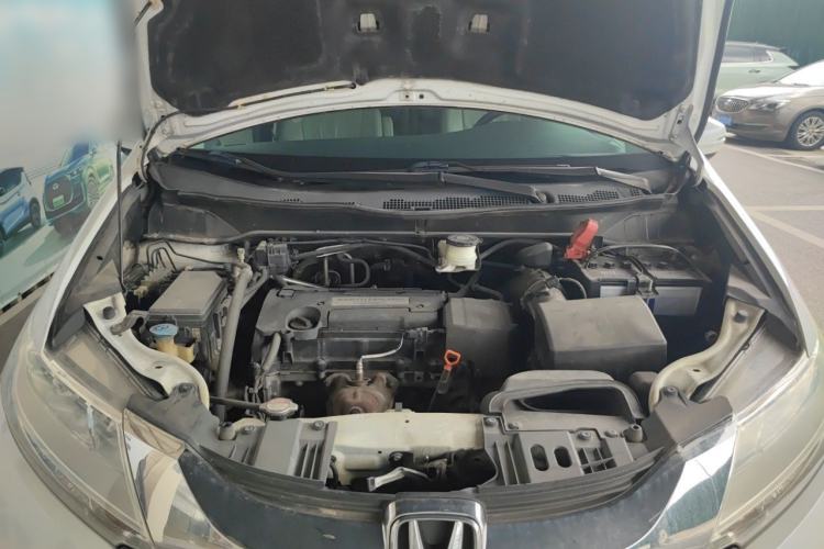 Used Honda Odyssey 2015 2.4L Supreme Edition Engine Bay