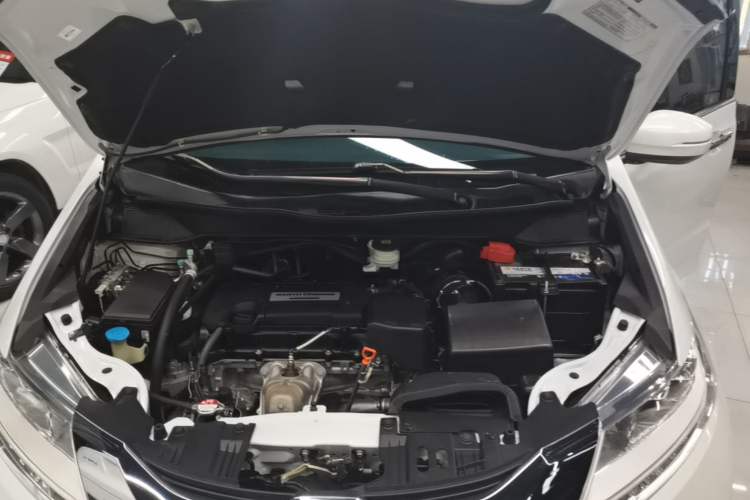 Used Honda Odyssey 2015 Updated Version 2.4L Smart Edition Engine Bay