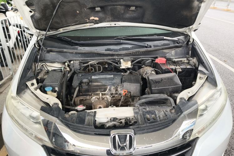 Used Honda Odyssey 2015 Revised 2.4L Luxury Edition Engine Bay