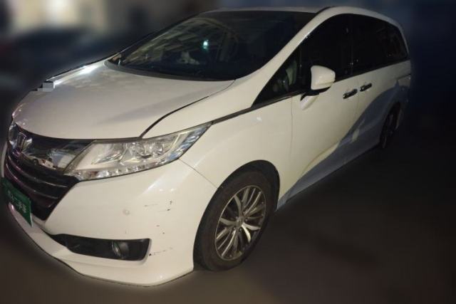 Honda Odyssey 2015 Revised Version 2.4L Supreme Edition usata