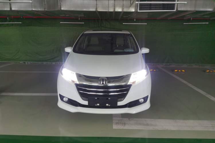 Used Honda Odyssey 2015 Updated Version 2.4L Smart Edition Exterior 1