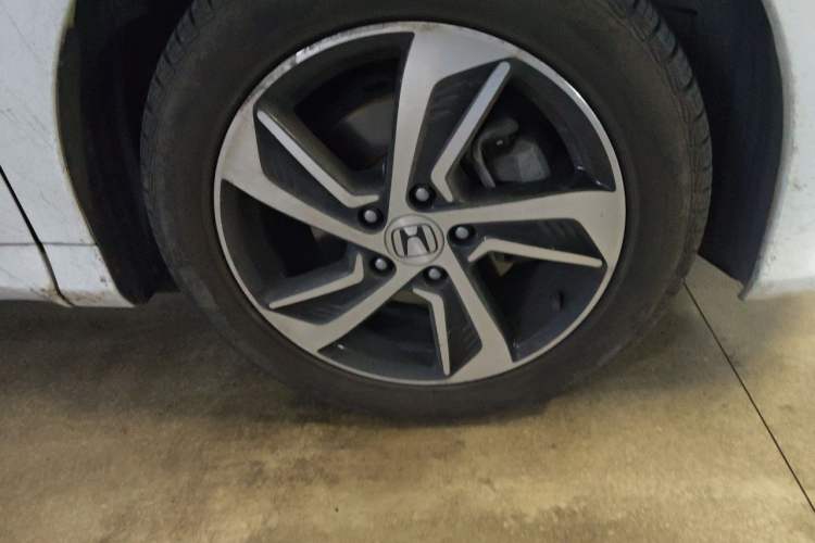 Used Honda Odyssey 2015 Revised Version 2.4L Supreme Edition Exterior 1