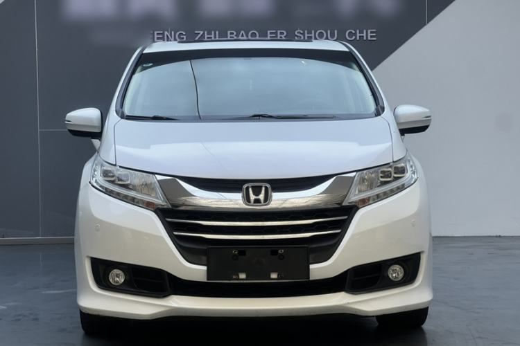 Used Honda Odyssey 2015 Updated Version 2.4L Smart Edition Exterior 1