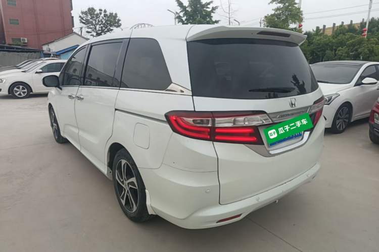 Used Honda Odyssey 2015 2.4L Luxury Edition Exterior 2